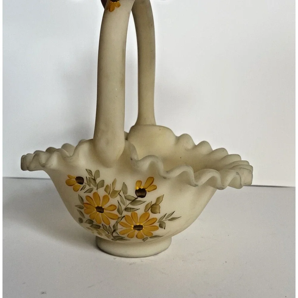 VTG Fenton Cream Satin Custard Glass Basket Hand Painted Sunflowers By Kay‎ C
